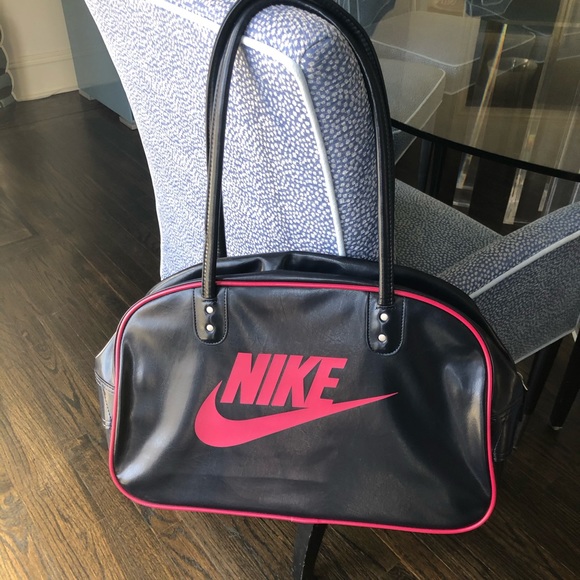 nike women's handbags